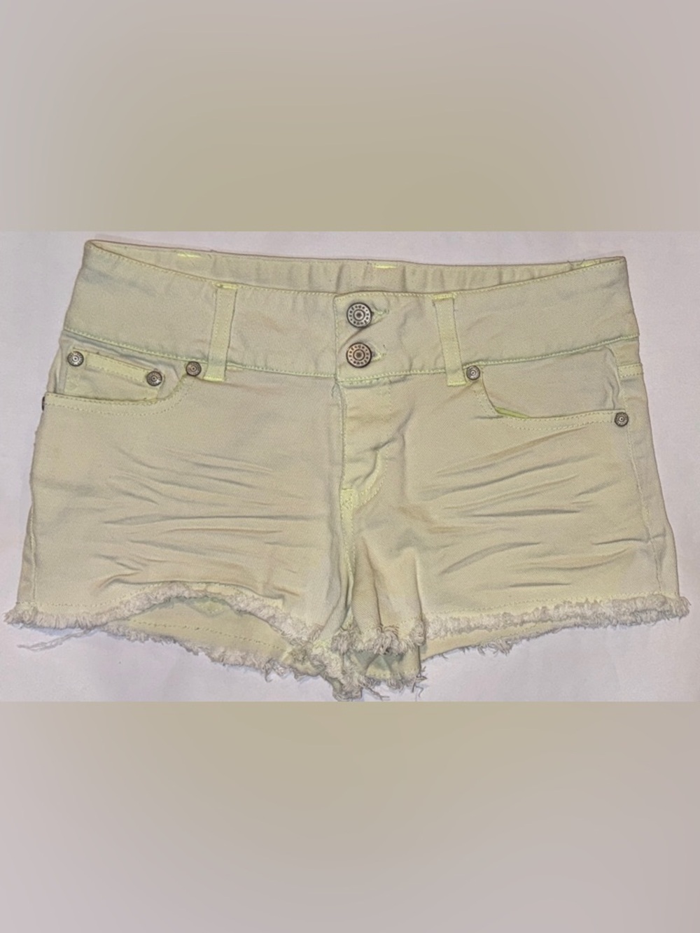 Refuge Shorts Raw Hem Booty Shorts Yellow Barbiecore Women’s Small size 4 Y2K